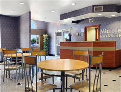 Microtel Inn & Suites By Wyndham Garland/Dallas Exterior foto